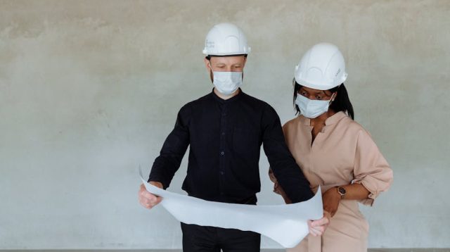 Jonathan Frizzy di Kantor Polisi: Baju Oranye dan Masker Hitam, Ada Apa? – DetikHOT Terkini