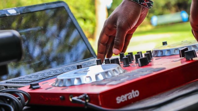 Ketika DJ Lebih Penting dari Bendungan: Prioritas Bantuan AS dan Ekonomi Kreatif Kenya