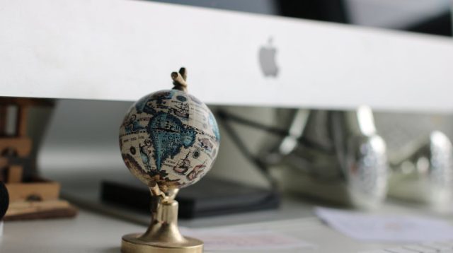 Menjelajahi Dunia Teknologi Komputer: Panduan Lengkap untuk Pemula dan Profesional