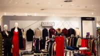 One Shirt, Endless Layers: Rahasia Gaya Pakaian Bertumpuk yang Stylish dan Fungsional
