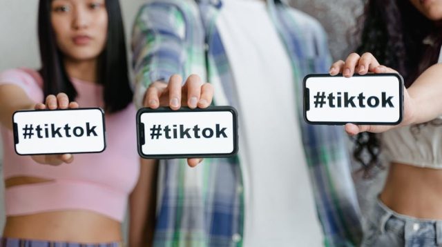 “That Was Rude”: Mengapa Tren Paling Menyebalkan di TikTok Justru Paling Relatable?
