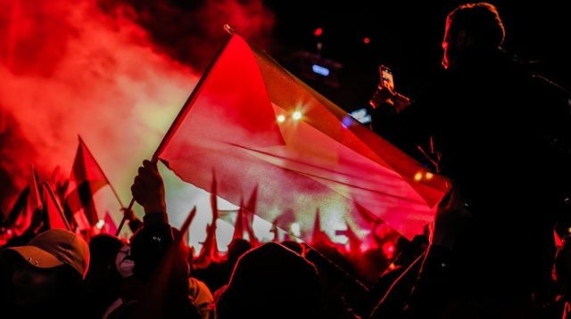 Bendera Burkina Faso di Protes AS: Antara Kebingungan, Informasi Salah, dan Manipulasi