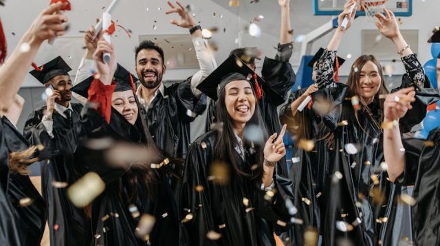 Analisis Mendalam: Perbedaan Ijazah Alumni UGM 1985 dengan Ijazah Milik Jokowi – Rmol.id