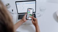 Laptop dan Tablet Hybrid: Solusi Terbaik untuk Produktivitas dan Mobilitas di Era Digital