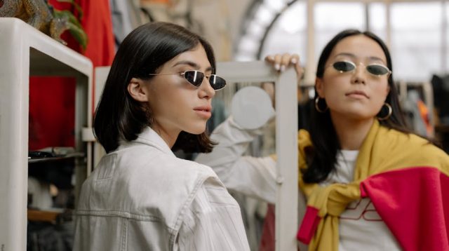 Tren Blouse 2025: Panduan Gaya Terkini untuk Busana Etnik Modern