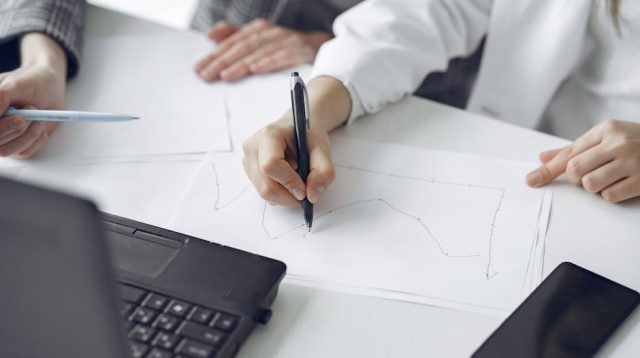 Laptop dan Tablet Hybrid: Solusi Terbaik untuk Produktivitas dan Mobilitas?