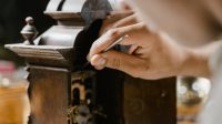Smartwatch: Panduan Lengkap Memilih, Menggunakan, dan Merawat Jam Tangan Pintar Terbaik