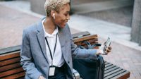 TWS (True Wireless Stereo): Panduan Lengkap Memilih dan Menggunakan Earbuds Nirkabel Terbaik